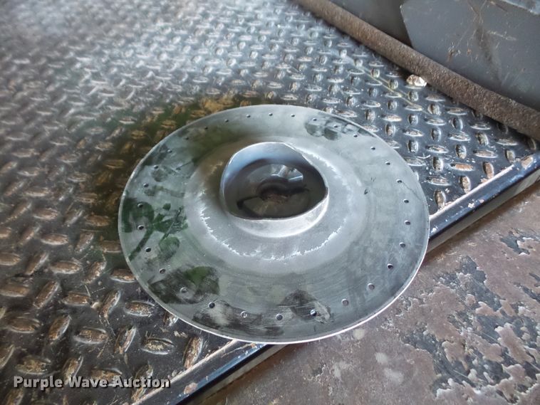 image for item DE2439 John Deere 7200 no-till planter