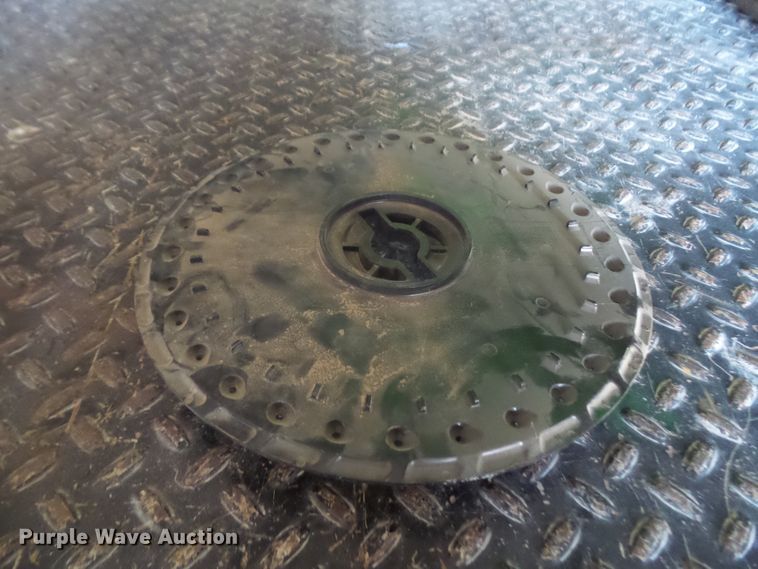 image for item DE2439 John Deere 7200 no-till planter