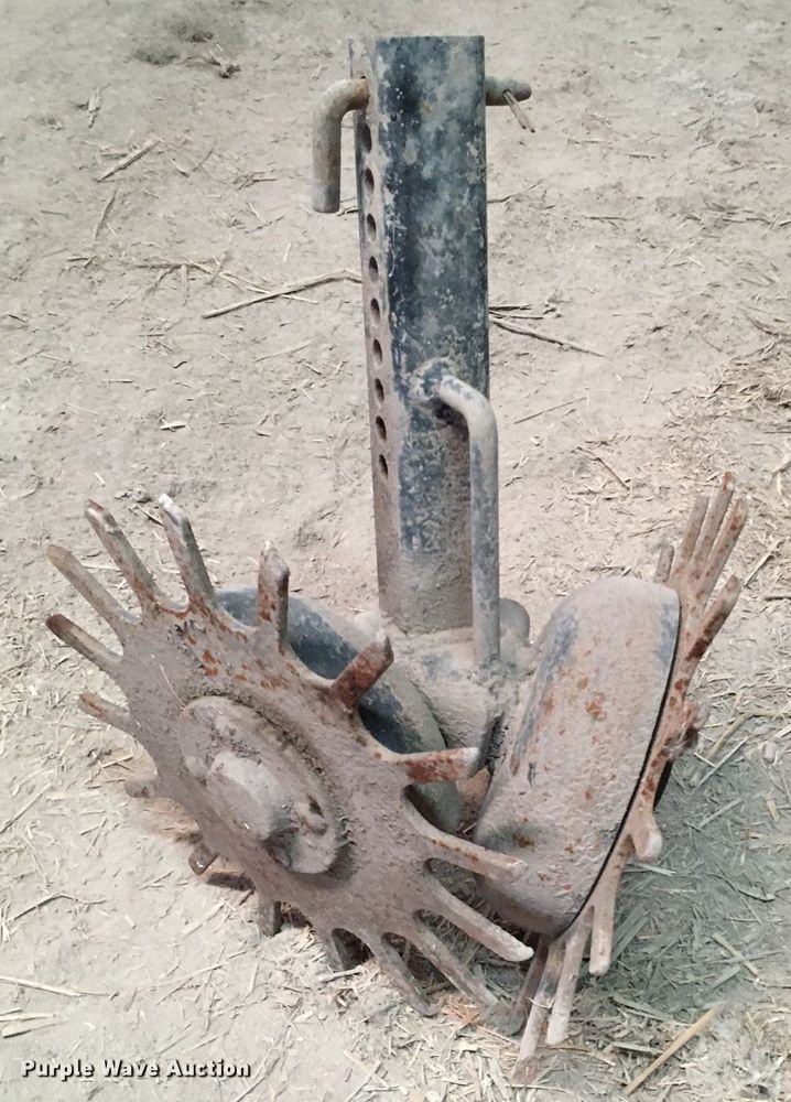 image for item DE2439 John Deere 7200 no-till planter