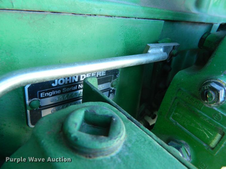 image for item DE4404 1987 John Deere 4650 tractor