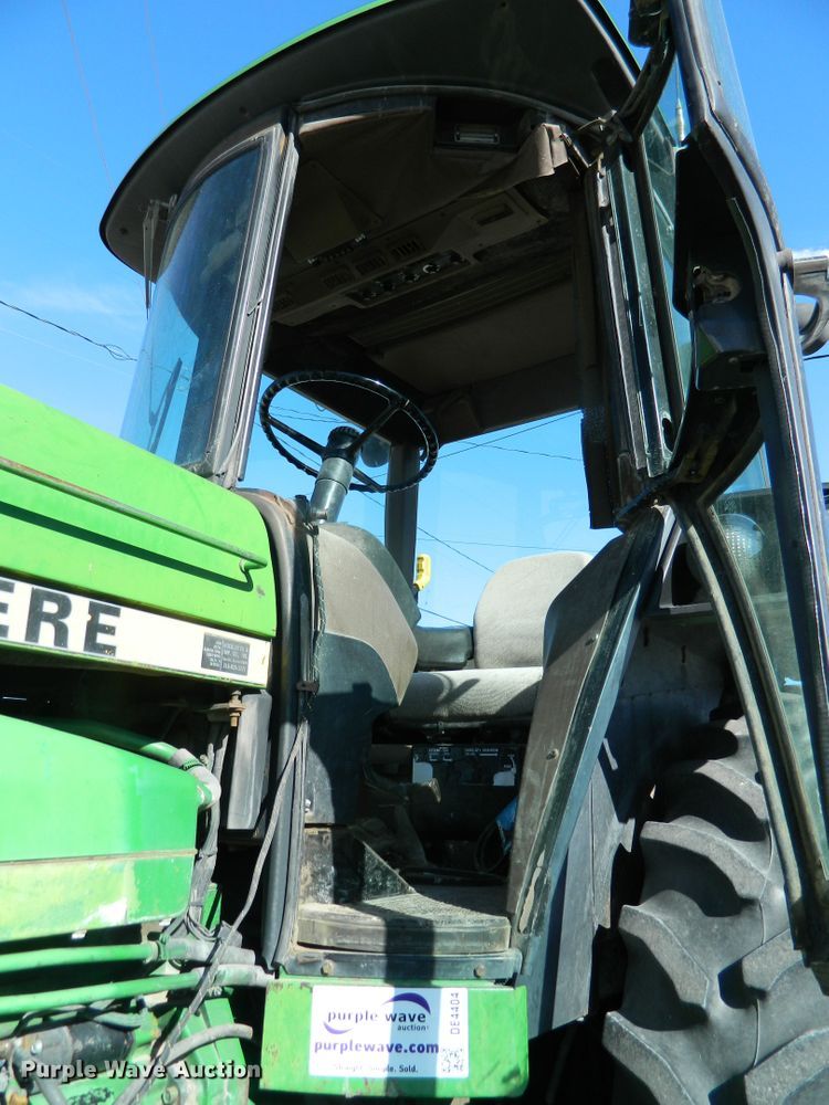 image for item DE4404 1987 John Deere 4650 tractor