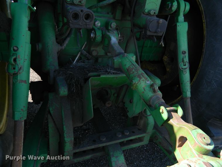 image for item DE4404 1987 John Deere 4650 tractor
