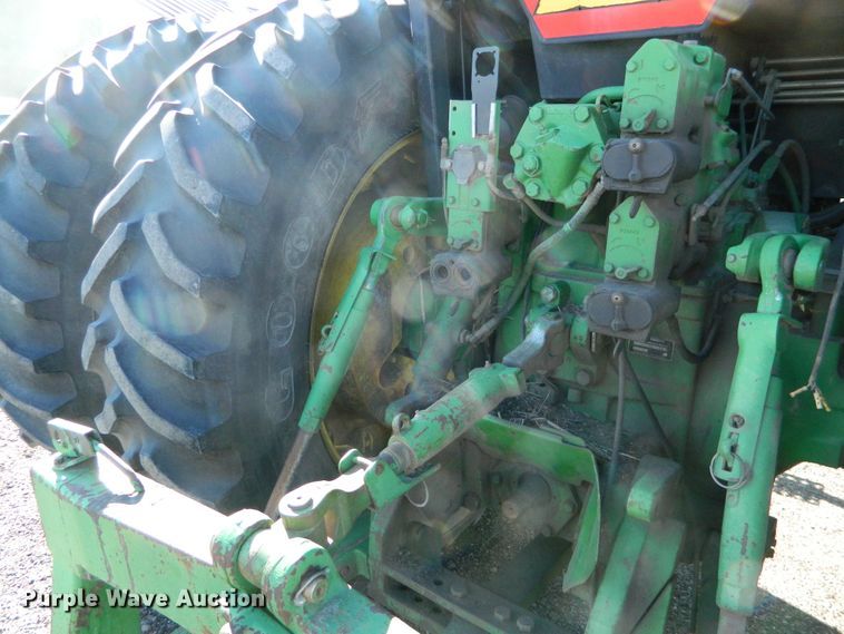 image for item DE4404 1987 John Deere 4650 tractor