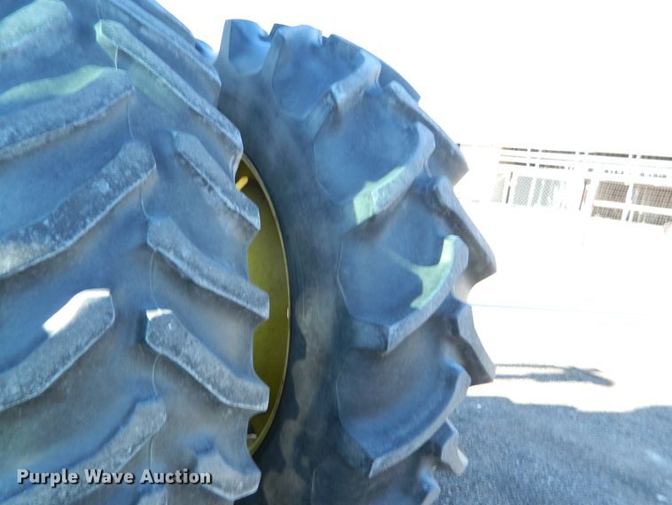 image for item DE4404 1987 John Deere 4650 tractor