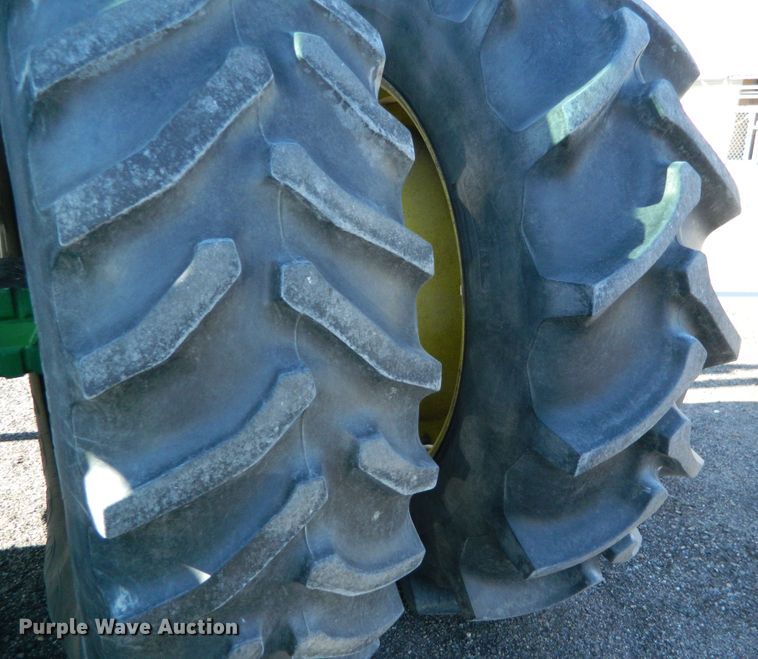 image for item DE4404 1987 John Deere 4650 tractor