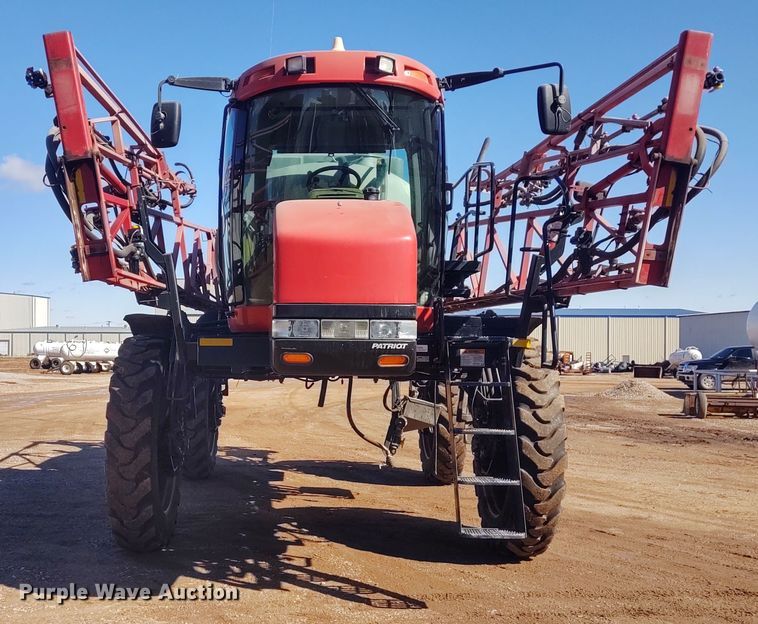 image for item DE6879 2007 Case SPX4420 sprayer