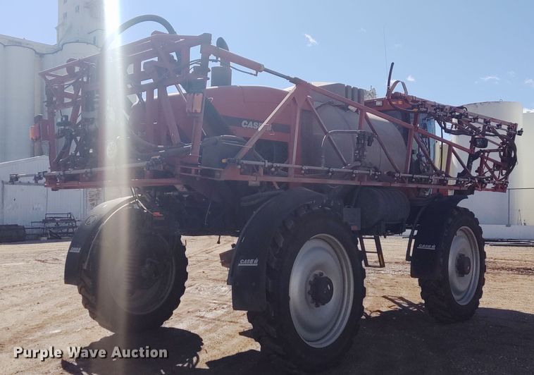 image for item DE6879 2007 Case SPX4420 sprayer