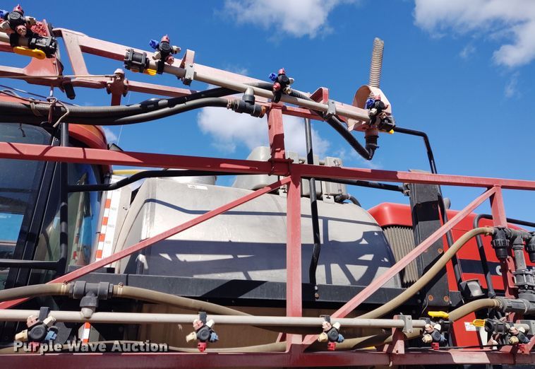 image for item DE6879 2007 Case SPX4420 sprayer