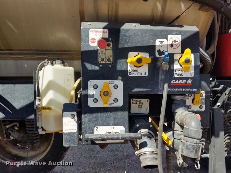 image for item DE6879 2007 Case SPX4420 sprayer