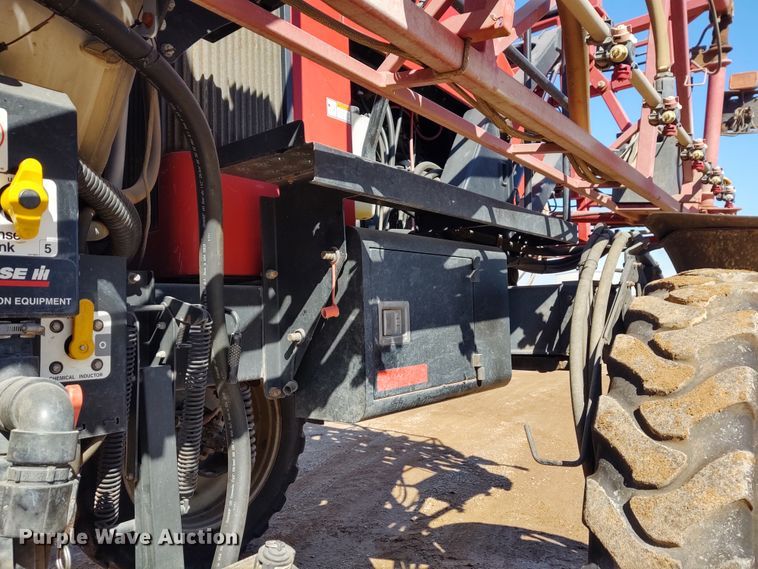 image for item DE6879 2007 Case SPX4420 sprayer