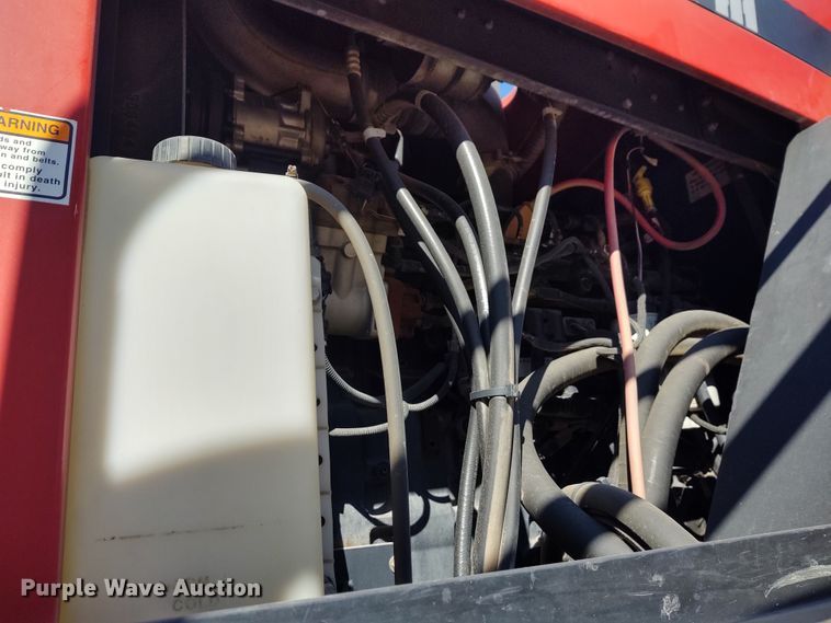 image for item DE6879 2007 Case SPX4420 sprayer