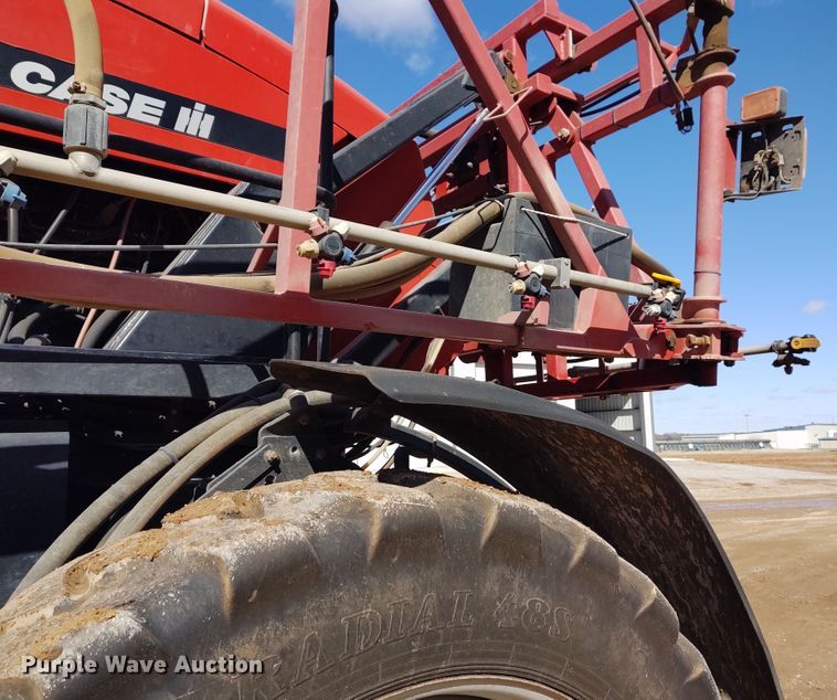 image for item DE6879 2007 Case SPX4420 sprayer