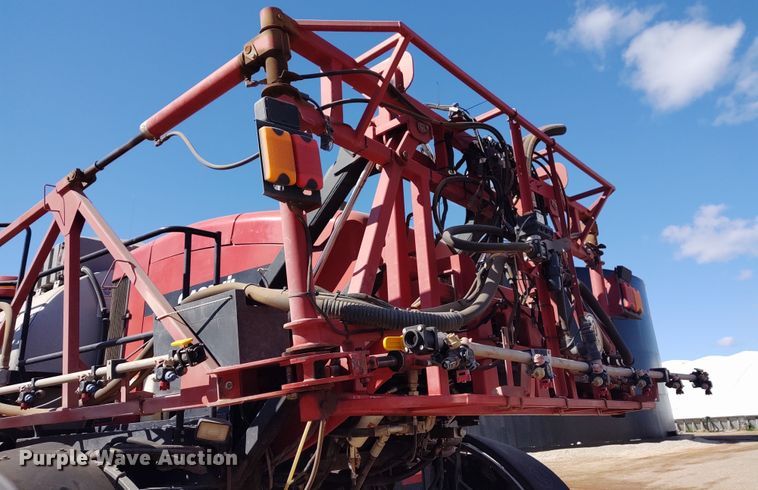 image for item DE6879 2007 Case SPX4420 sprayer