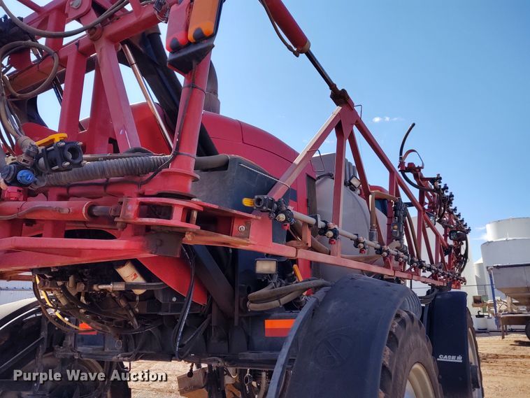 image for item DE6879 2007 Case SPX4420 sprayer