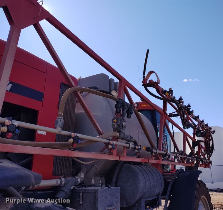 image for item DE6879 2007 Case SPX4420 sprayer