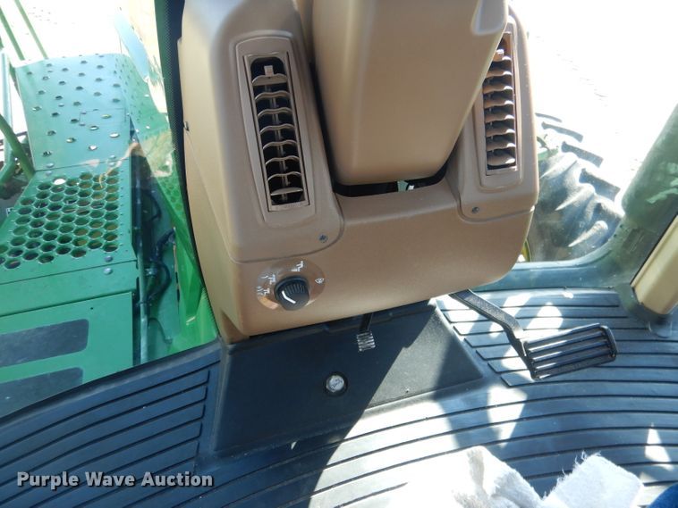 image for item DG5927 2009 John Deere 4830 sprayer