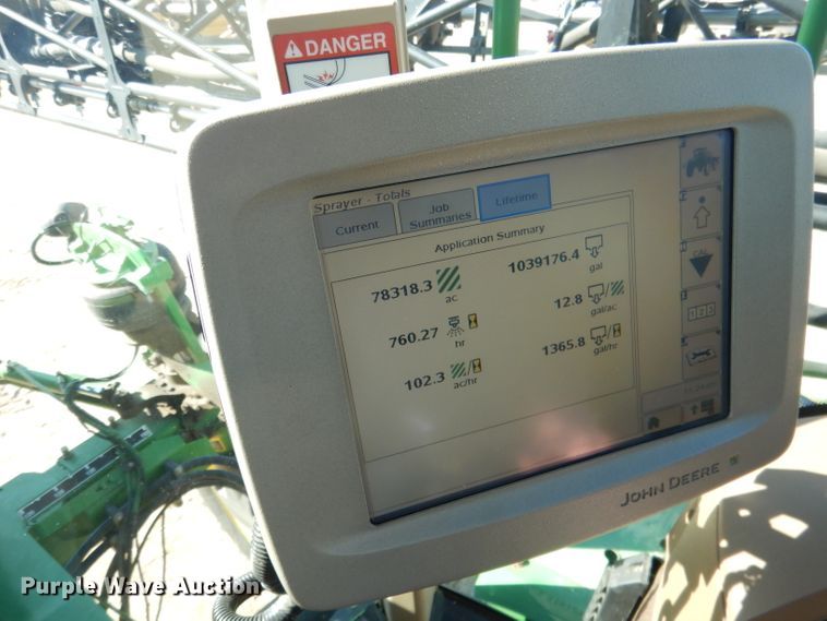 image for item DG5927 2009 John Deere 4830 sprayer