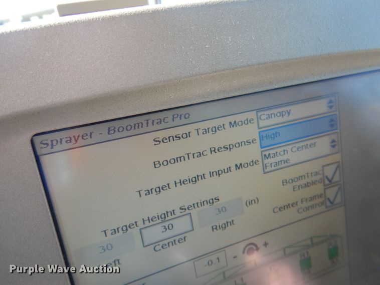 image for item DG5927 2009 John Deere 4830 sprayer