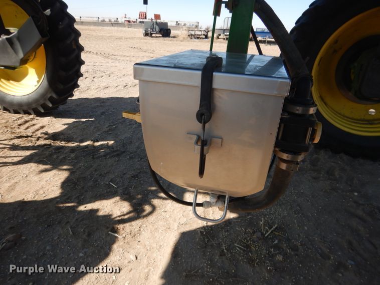 image for item DG5927 2009 John Deere 4830 sprayer