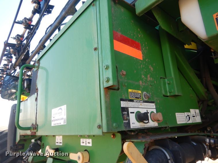 image for item DG5927 2009 John Deere 4830 sprayer