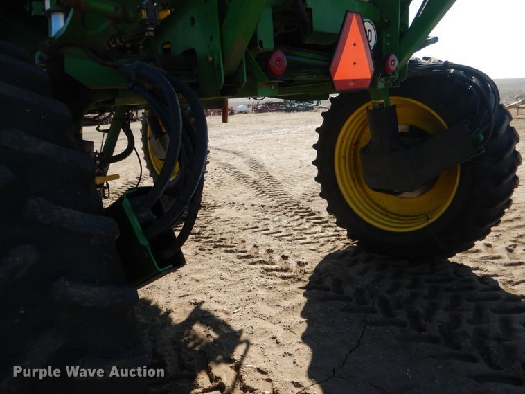 image for item DG5927 2009 John Deere 4830 sprayer