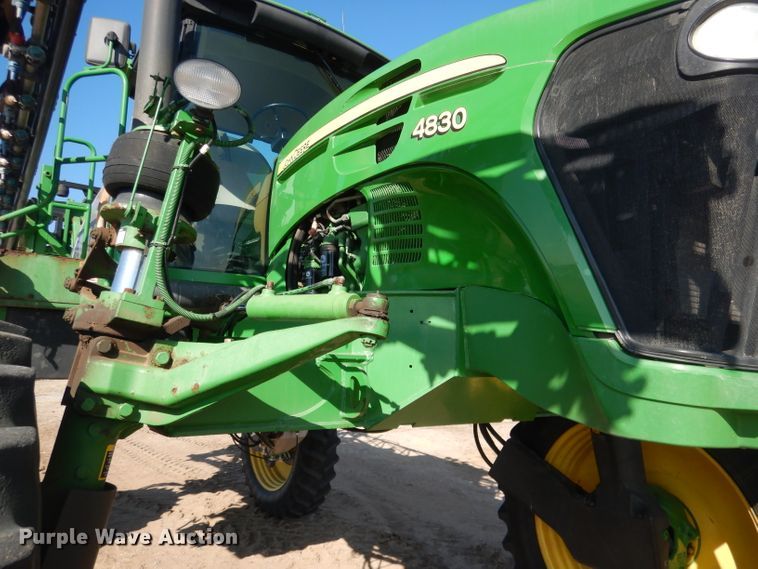image for item DG5927 2009 John Deere 4830 sprayer