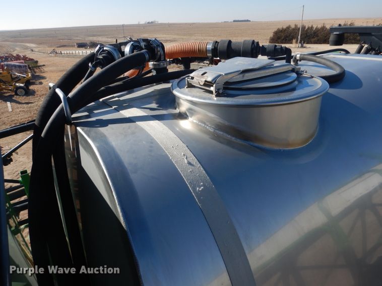 image for item DG5927 2009 John Deere 4830 sprayer