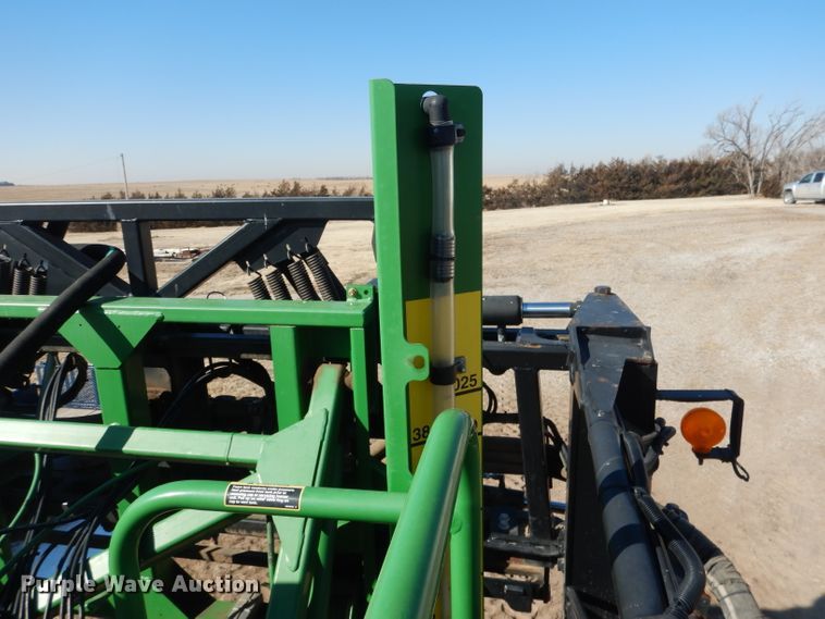 image for item DG5927 2009 John Deere 4830 sprayer