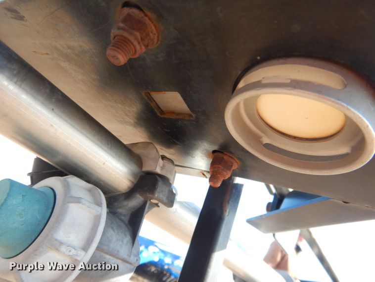 image for item DG5927 2009 John Deere 4830 sprayer