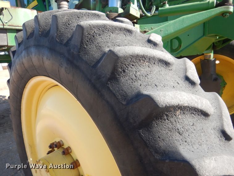 image for item DG5927 2009 John Deere 4830 sprayer