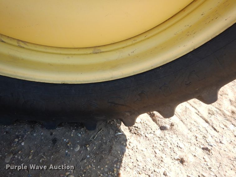 image for item DG5927 2009 John Deere 4830 sprayer