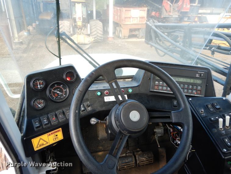 image for item DG6749 2008 SpraCoupe 4460 sprayer