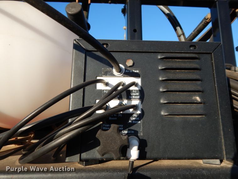 image for item DG6749 2008 SpraCoupe 4460 sprayer