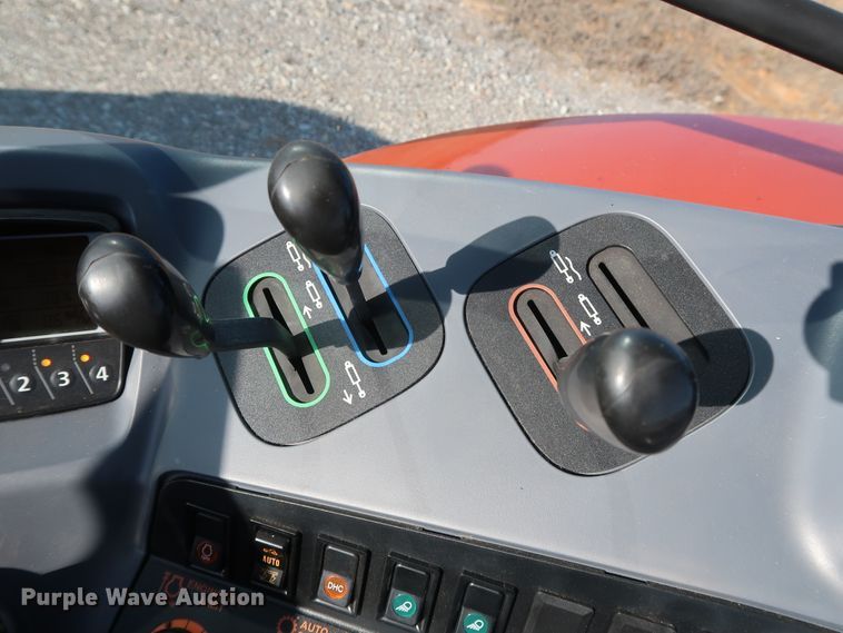 image for item DH0852 2017 Kubota M6-141 MFWD tractor