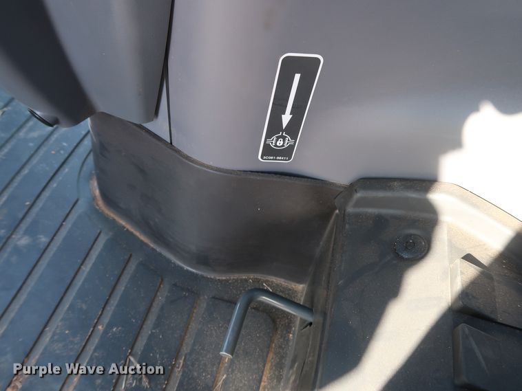 image for item DH0852 2017 Kubota M6-141 MFWD tractor