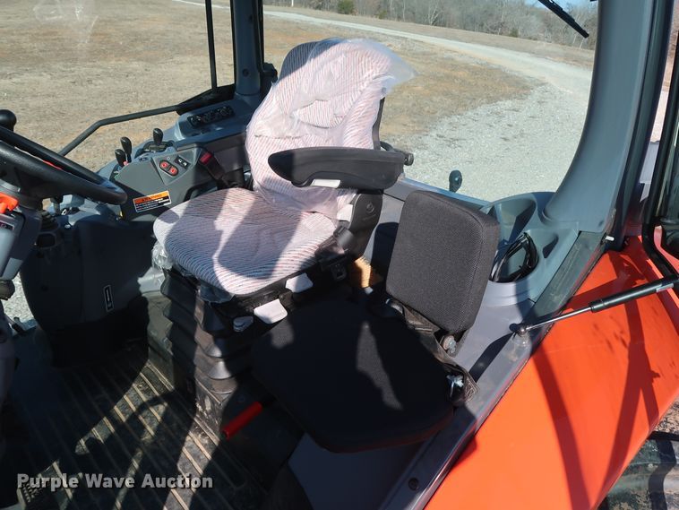 image for item DH0852 2017 Kubota M6-141 MFWD tractor