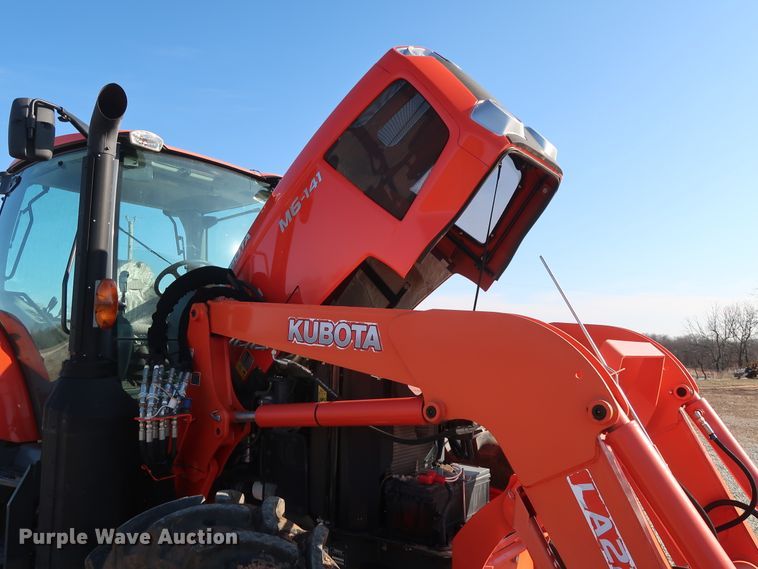 image for item DH0852 2017 Kubota M6-141 MFWD tractor