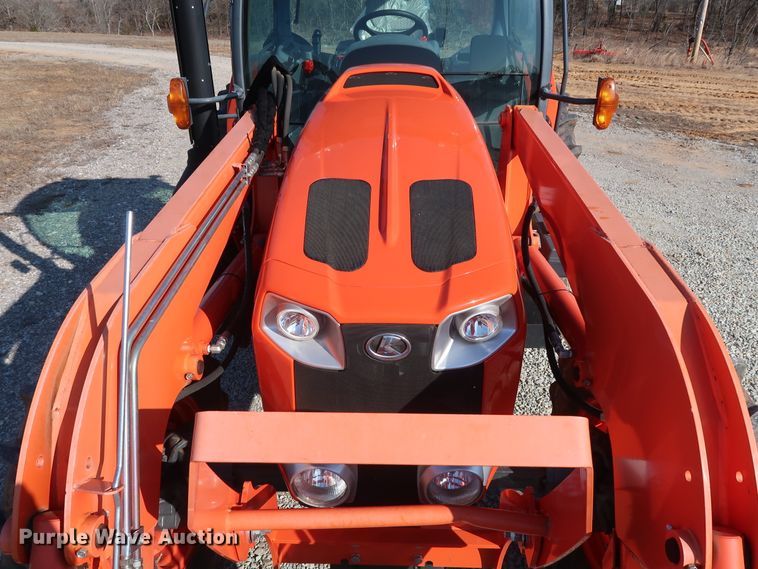 image for item DH0852 2017 Kubota M6-141 MFWD tractor