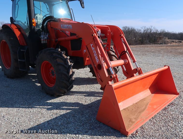image for item DH0852 2017 Kubota M6-141 MFWD tractor
