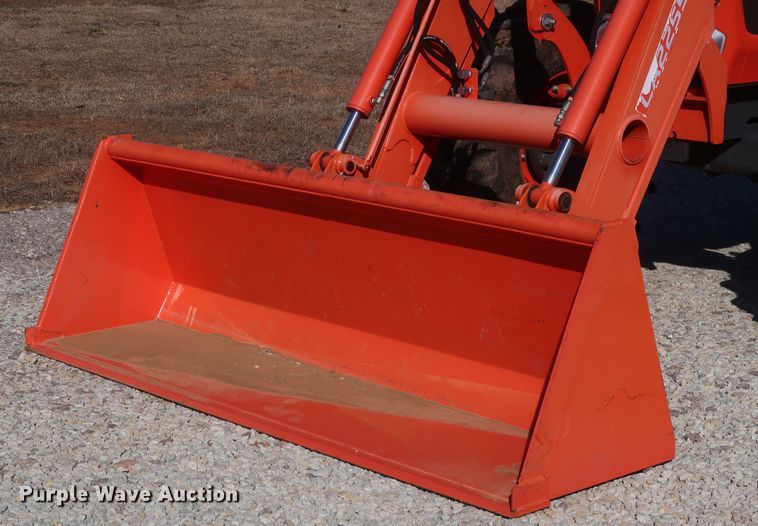 image for item DH0852 2017 Kubota M6-141 MFWD tractor