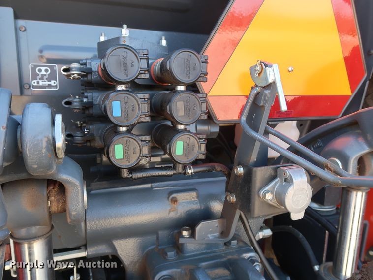 image for item DH0852 2017 Kubota M6-141 MFWD tractor