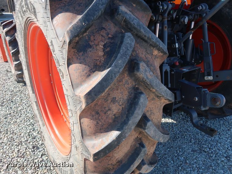image for item DH0852 2017 Kubota M6-141 MFWD tractor