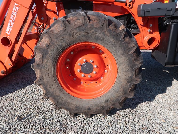 image for item DH0852 2017 Kubota M6-141 MFWD tractor