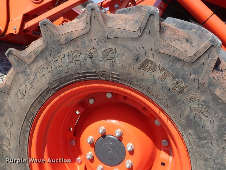 image for item DH0852 2017 Kubota M6-141 MFWD tractor