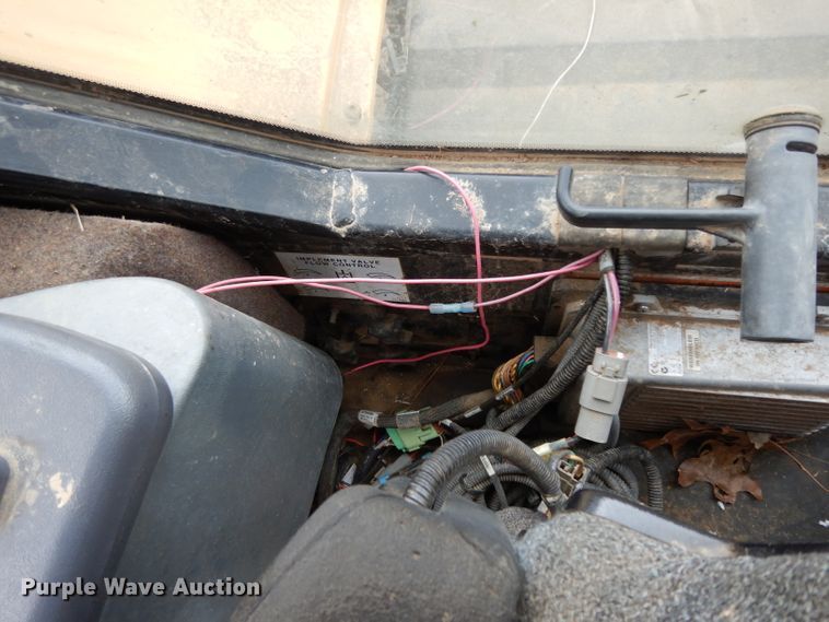 image for item DH2298 2000 Caterpillar Challenger 55 tractor