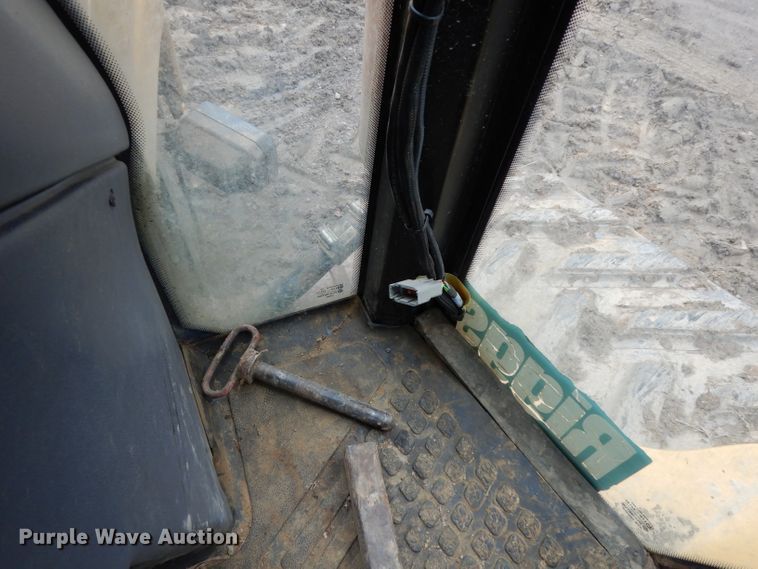 image for item DH2298 2000 Caterpillar Challenger 55 tractor