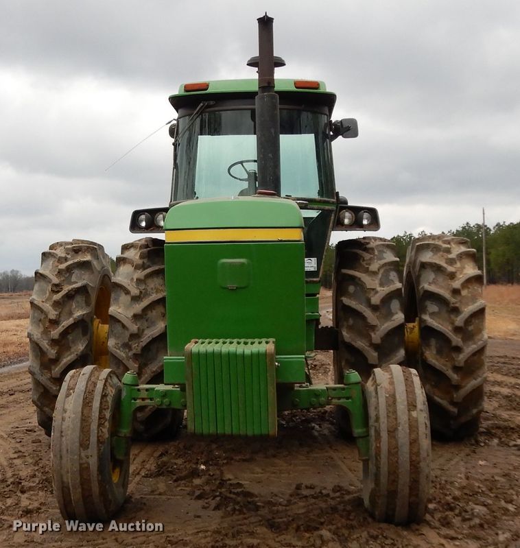 image for item DH2299 1982 John Deere 4840 tractor