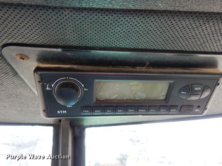 image for item DH2299 1982 John Deere 4840 tractor