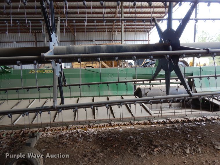 image for item DH2300 2010 John Deere 625D draper head