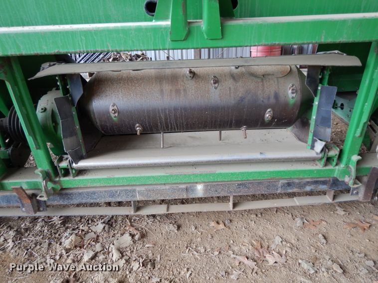 image for item DH2300 2010 John Deere 625D draper head